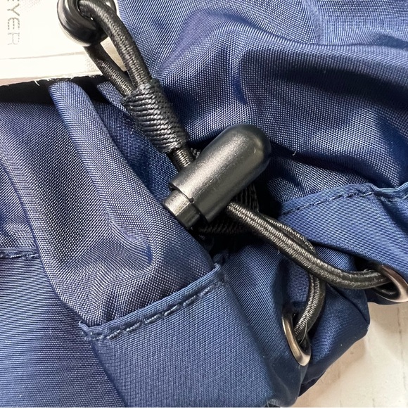 OBERMEYER Leighton Insulated Hooded Ski Jacket Navy Blue Women's Size 6 - Picture 13 of 16